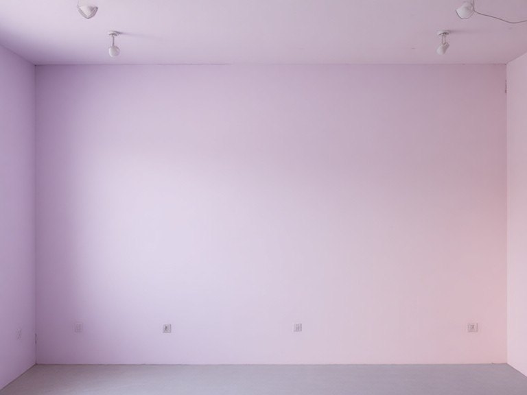AI Gradient Background Designer: before and after